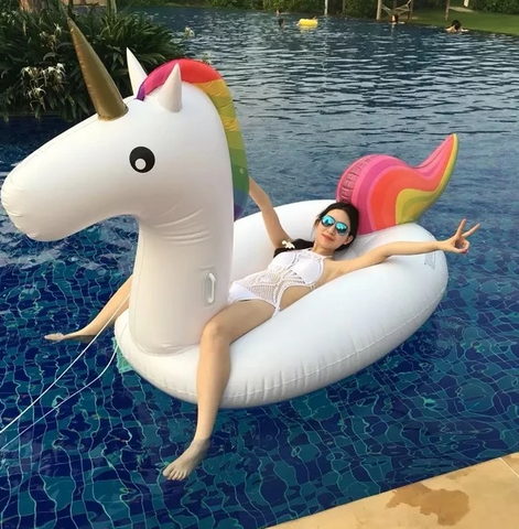 THE BIGGEST INFLATABLE UNICORN