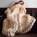 MOST COMFORTABLE CHUNKY KNITTED BLANKET